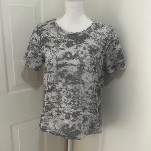 Columbia Grey And White Noir Falls Nylon Mesh Shirt M